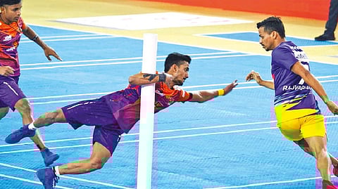 Action from the Chennai Quick Guns-Gujarat Giants match.