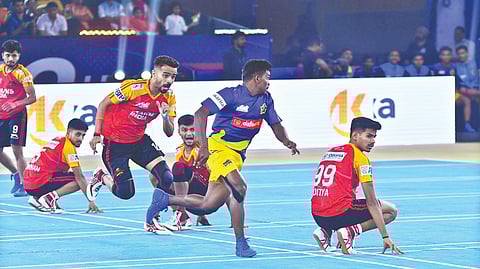 Action from the Chennai Quick Guns-Odisha Juggernauts match.
