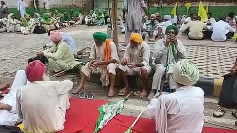 Farmers reach Jantar Mantar as Delhi borders witness massive jams