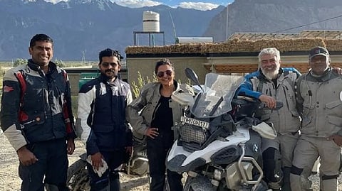 Ajith Kumar and Manju Warrier with other bikers.