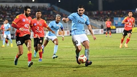 Mumbai City stormed back through two goals from Chhangte to make it 3-3 going into the break.