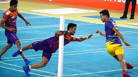 Ramji Kashyap's all-round show and P. Narsayya's brilliant attack helped Chennai Quick Guns qualify for the playoffs