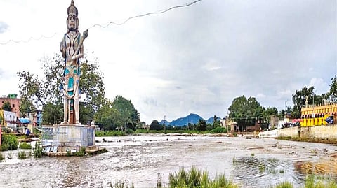 A view of overflowing Palar river in Vellore district