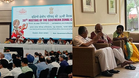 Tamilisai Soundararajan alongside Kerala CM, CM Stalin, CM KA, LG-Lakshadweep & Andaman at 30th South Zonal Council meeting at Thiruvananthapuram chaired by Union Home Minister Amit Shah.