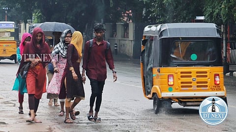 Light to moderate rain accompanied by thunderstorms is likely to occur in a few areas of the Chennai.