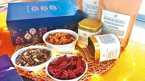 Heritage rice snacks without preservatives are a healthy option