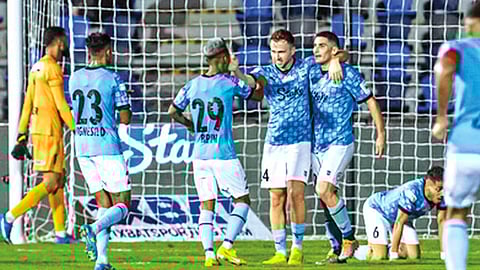 Mumbai City FC players celebrate after sealing the win