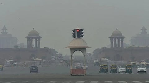 Delhi records 'poor' air quality for 8th consecutive day