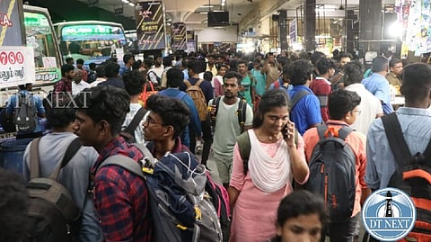 Deepavali: Chennai bus stops and rly stations overcrowded