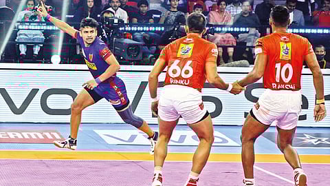 Naveen Kumar top scored for Dabang Delhi with 15 points