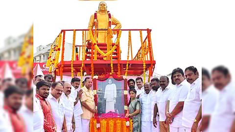 Chennai Mayor, Ministers, DMK functionaries pay respect to Thevar