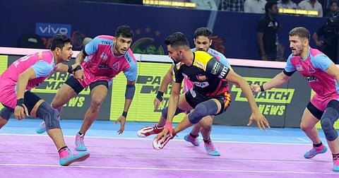 Raiders Neeraj Narwal, Bharat and Vikash Kandola kept picking up points as the Bulls widened their lead at 16-6