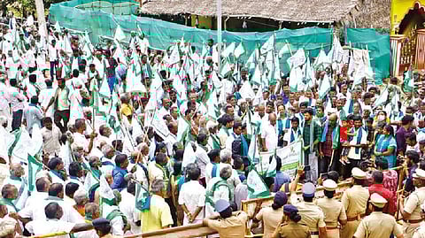 Farmers staging protest