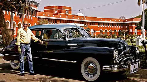 There are about 100 vehicle numbers from the range of 0001 to 9999 reserved as special numbers by the government