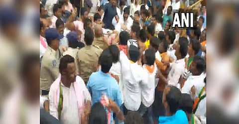 Visual of clash between TRS and BJP workers