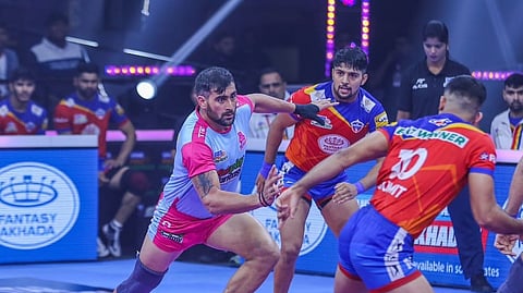 Rahul continues to wow fans in Hyderabad