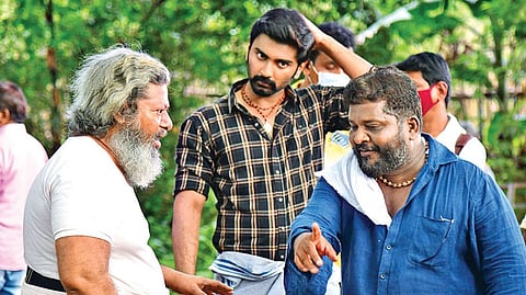 Still from Pattathu Arasan shooting spot