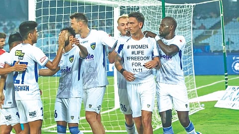 Vafa picks the ‘perfect’ moment