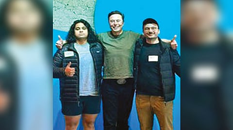 Elon Musk with the Twitter employees