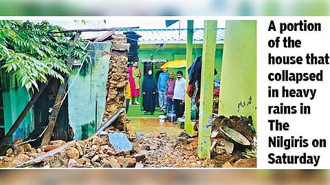Houses collapse, traffic pile-up in Western districts