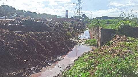 Water turned red in areas near to Perungudi landfill