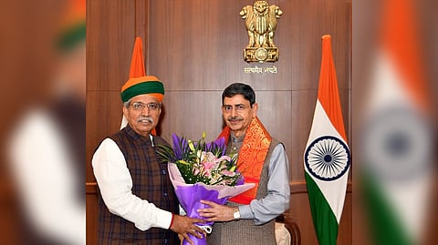 Minister of State for Parliamentary Affairs and Culture Arjun Ram Meghwal with Governor R N Ravi