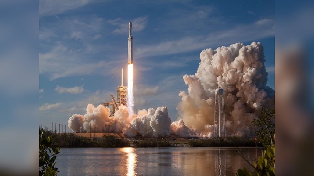 Japanese company's lander rockets toward moon with UAE rover