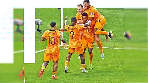 Netherlands becomes the first team to enter quarters after beating USA 3-1