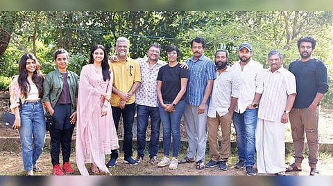 Keerthy Suresh with Raghu Thatha team.