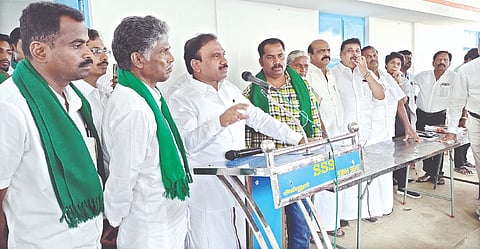 DMK MP A Raja addressing farmers in Coimbatore
