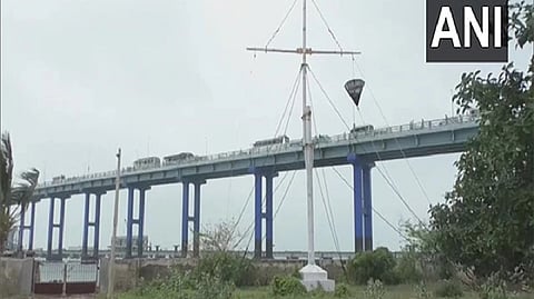 Warning cage mounted at the Pamban port