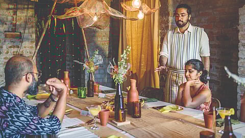 Sanjana, Akash and Darshini, the brains behind Vizha Medai, do projects and experiments to explore and learn about food, clothing and design