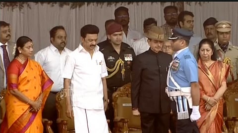 R-Day parade: Stalin leaves the stage, Event comes to an end