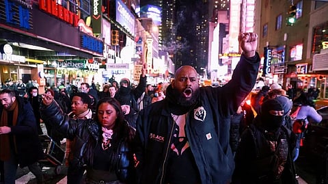 police officers beating Tyre Nichols