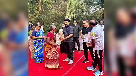 Chief Minister MK Stalin presented Pongal gifts to Tholkappiar Park staff
