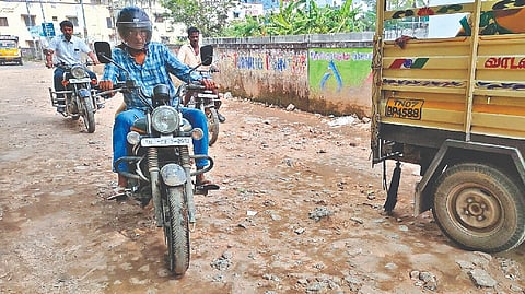 Accidents, congestion norm on Medavakkam Main Road