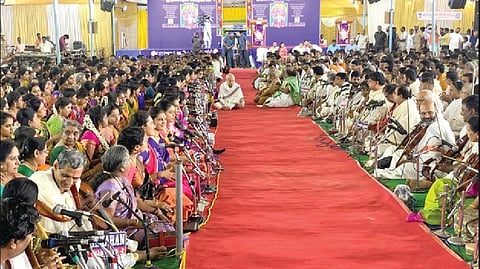 Musicians rendering Pancharatna Kritis at the 176th Thyagaraja Swamy Aradhana in Tiruvaiyaru on Wednesday5