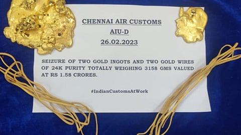 Chennai Air Customs officers seize gold worth Rs 1.89 crore