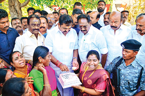 EPS cuts a cake in Madurai