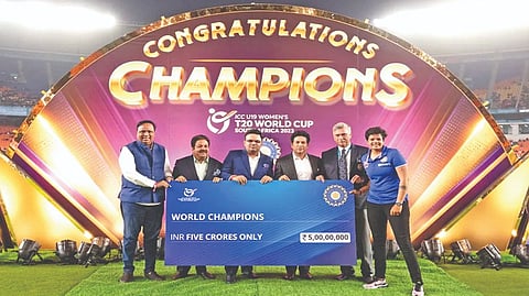On behalf of the Board of Control for Cricket in India (BCCI), Sachin Tendulkar on Wednesday felicitated the India team