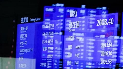 Asia equities fall on fear of hawkish central bank hikes