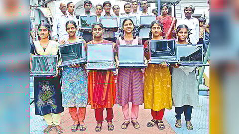 Free laptops being distributed to TN students
