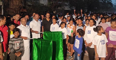 CITU state president A Soundararajan flagging off the mini-marathon