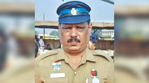 Special sub-inspector suspended for disrespecting national anthem
