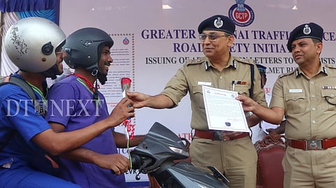 Chennai Police Commissioner Shankar Jiwal held an appreciation meet for motorists and pillion riders who follow the traffic rules and wear helmets.