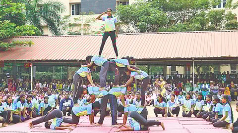 Shri Shankarlal Sundarbai Shasun Jain College celebrates Sports Day