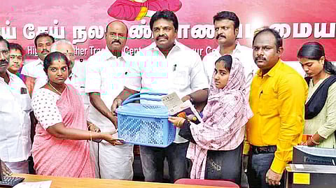 Thanjavur Mayor Shan Ramanathanlaunching the pregnancy care service on Saturday