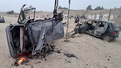 2 killed, 8 injured in Pakistan bomb explosion