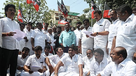 AIADMK cadres protest against case filed against EPS