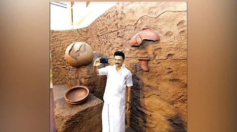 Stalin taking a selfie at the museum